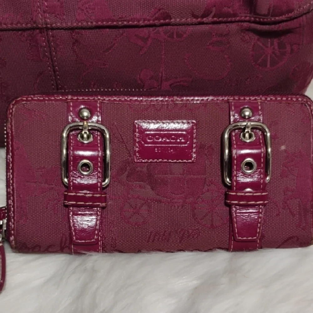 SOLD SOLD SOLD!oach Chelsea Horse & Carriage Vintage Maroon Satchel & Wallet Set - Picture 7 of 14